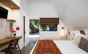 Punta Rucia Lodge